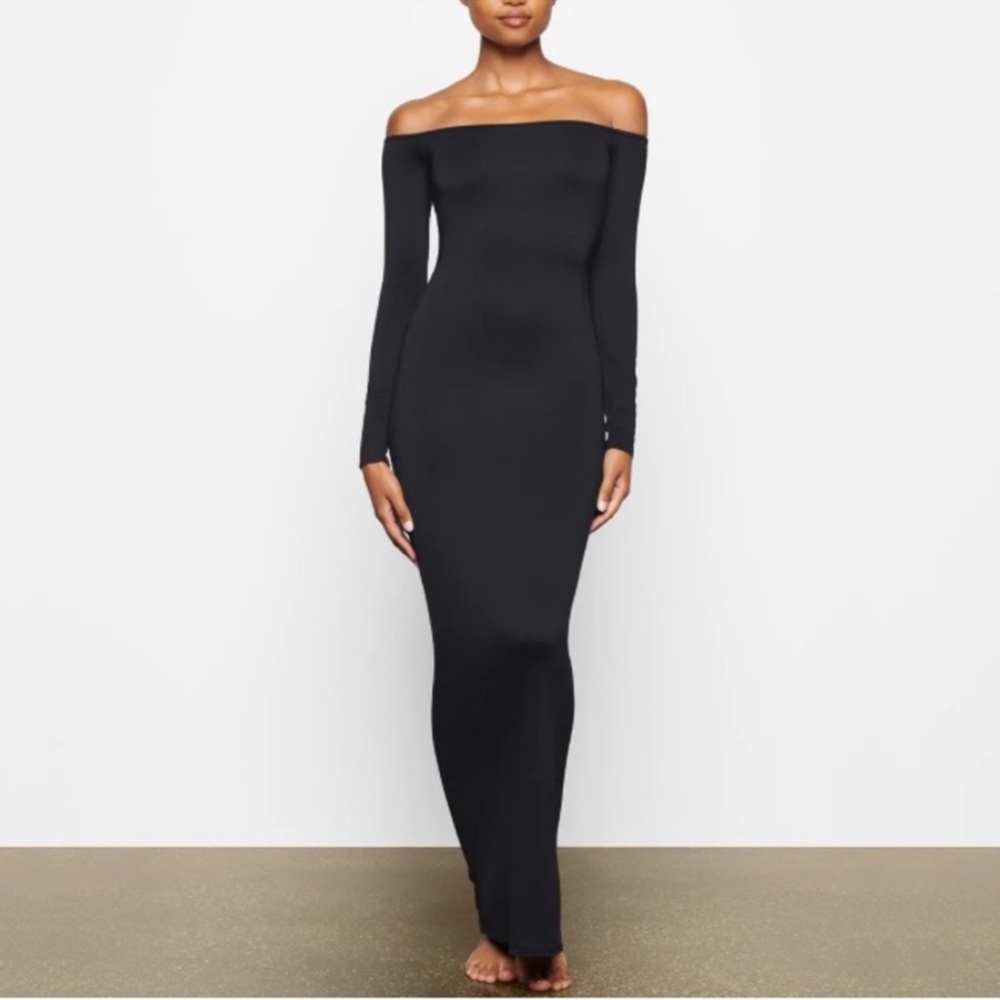 NWT SKIMS SMOOTH LOUNGE DRESS